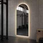 Lustro z łukiem LED z włącznikiem naściennym 20x120 cm bez ramy z zawieszkami i kołkami - zdjecie 3